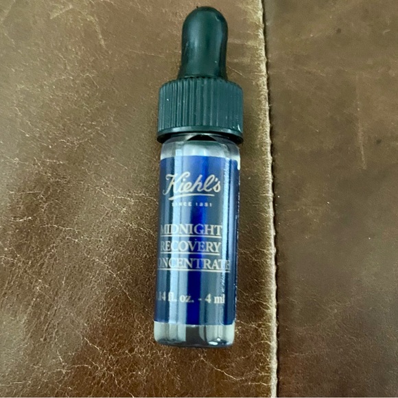 Platinum & Diamond Exclusive Skincare. Travel Size and Samples.Total of 15. - Picture 7 of 16